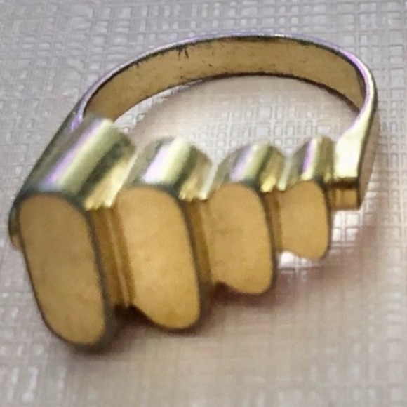 Levels Gold Ring - Picture 1 of 3